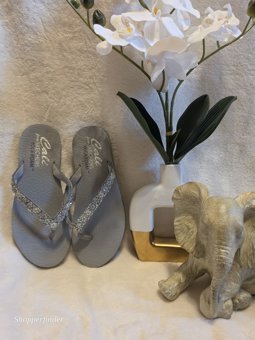 Skechers Cali Meditation / Yoga Foam floral embellished flip-flops, Grey Size 8